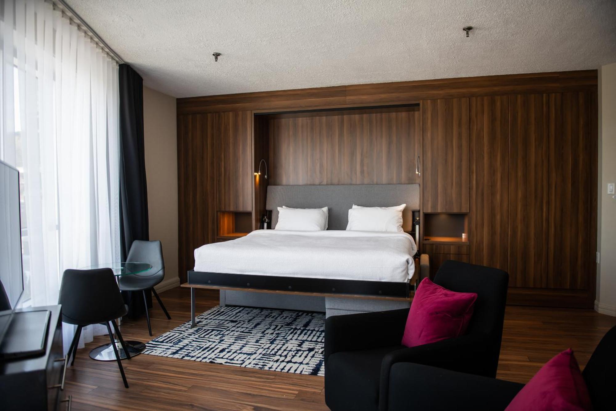 Hotel Chicoutimi, Affilie A Hyvi المظهر الخارجي الصورة